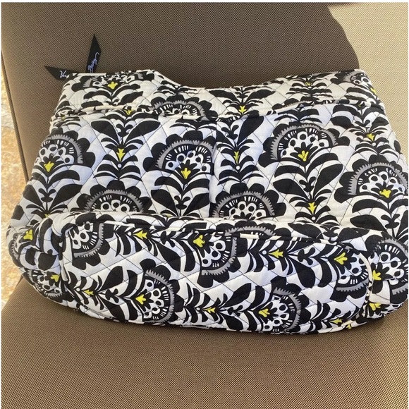Vera Bradley Pleated Shoulder Bag Fanfare Signature Black White Yellow - Picture 10 of 14